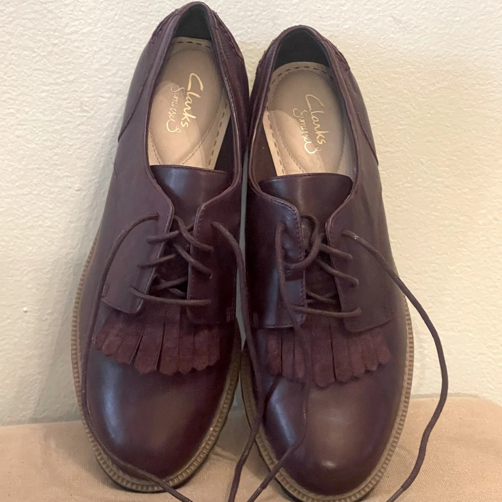 Clarks Burgundy Flats